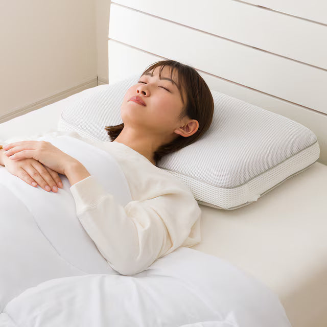 HIGH-BREATHABLE REVERSIBLE PILLOW P2405