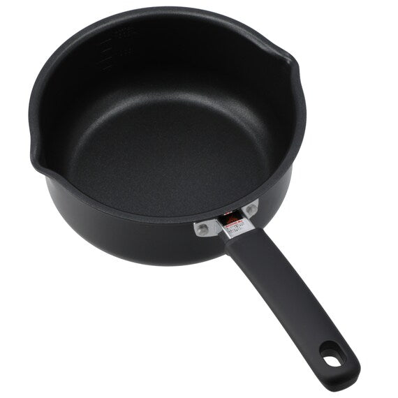 GAS EASY POUR SAUCE PAN 18CM KN2