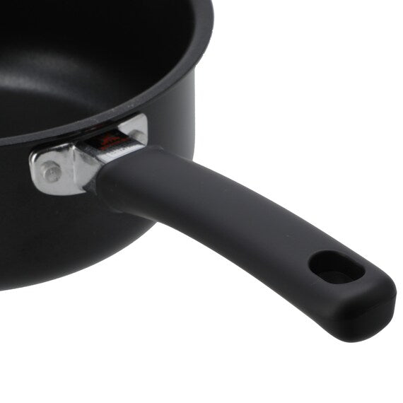 GAS EASY POUR SAUCE PAN 18CM KN2